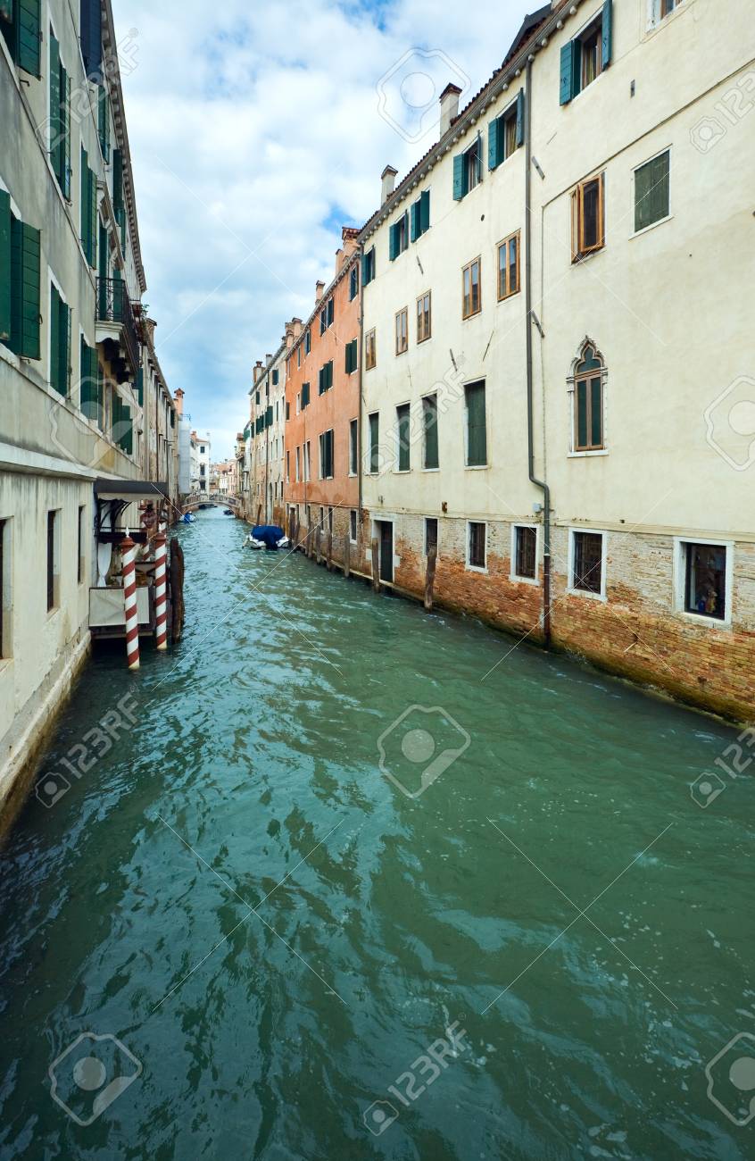 素敵な夏のヴェネツィアの運河ビュー ベニス イタリア の写真素材 画像素材 Image 素敵な夏のヴェネツィアの運河ビュー ベニス イタリア の写真素材 画像素材 Image