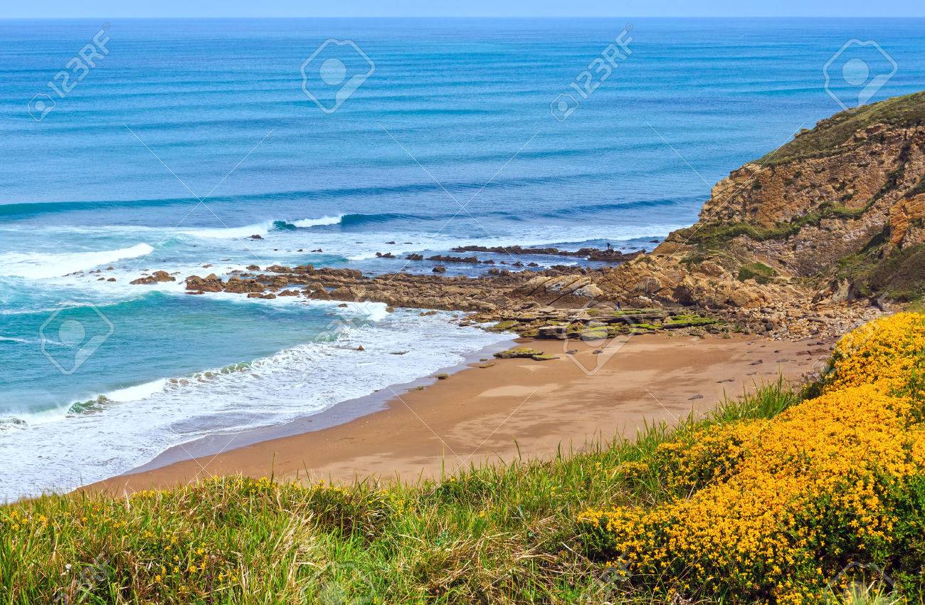 Immagini Stock Beach Azkorri O Gorrondatxe In Citta Getxo Biscaglia Paesi Baschi Spagna Image 63824352