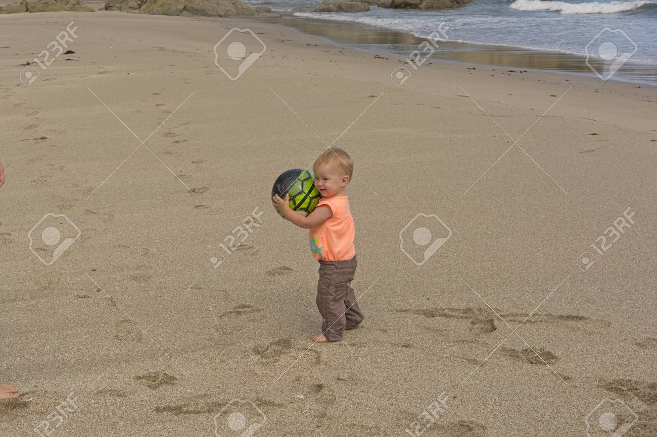 pelota en la playa
