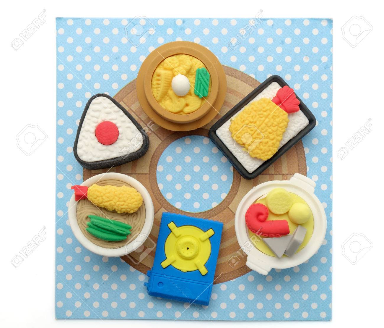 青い紙の上のミニチュア グッズ日本食品のビュー 平面図です フラットが横たわっていた の写真素材 画像素材 Image