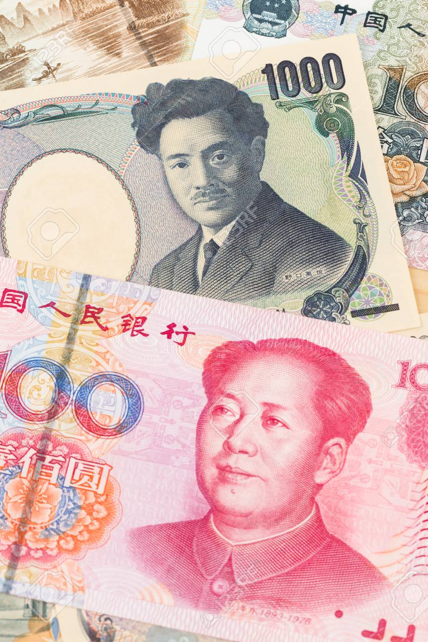 日本円と中国人民元紙幣のお金の写真素材・画像素材 Image 89120055