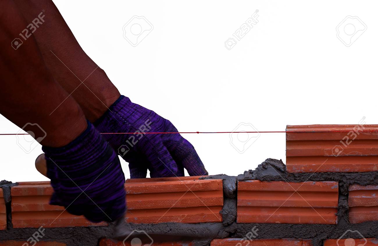 メイソンのレンガ壁は作業配置を使用して形成された アップを床から行を交互パターンのレンガです 修飾された技術者によって の写真素材 画像素材 Image