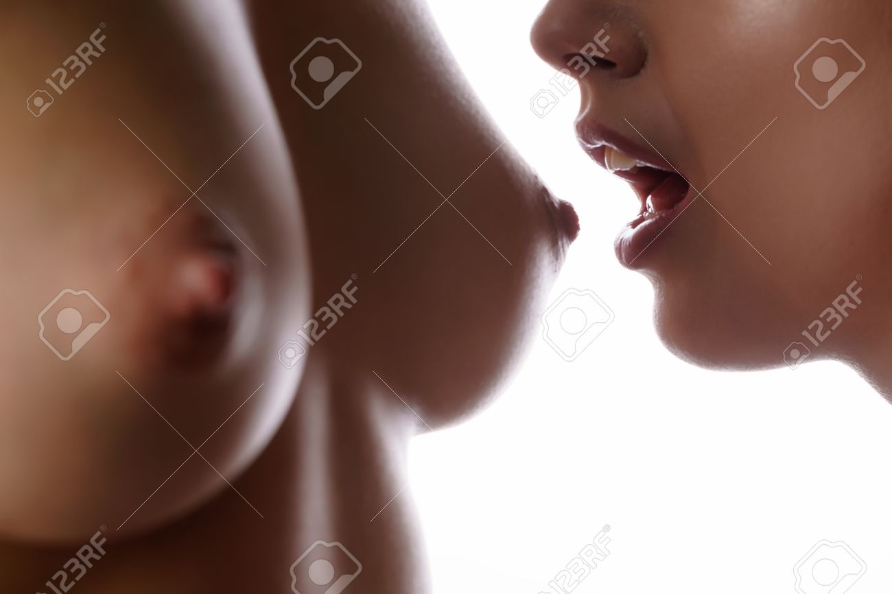 girl-mouth-nude