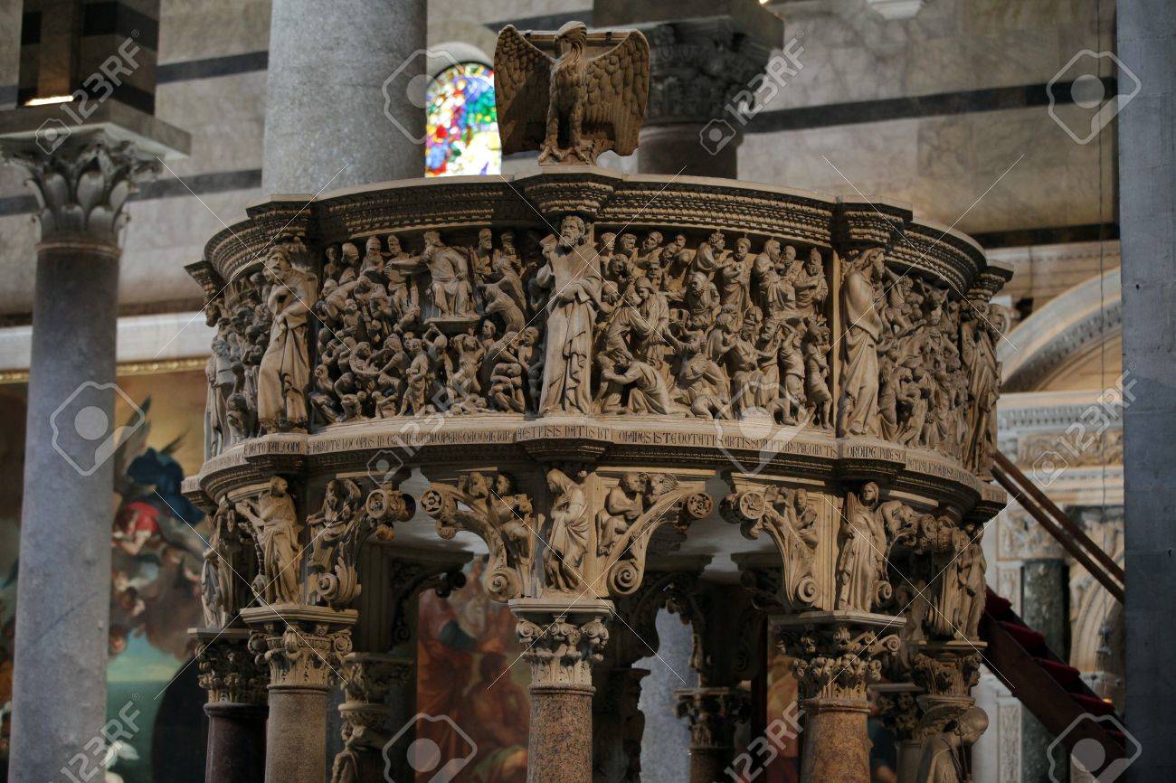 ピサのドゥオモ インテリアです ジョヴァンニ ピサーノが説教壇 の写真素材 画像素材 Image