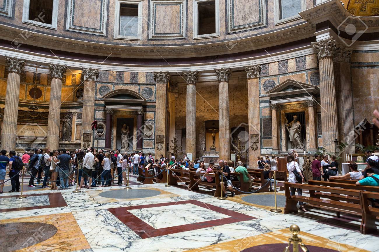 イタリア ローマ ローマ イタリア 15 年 6 月 15 日 パンテオン パンテオンは 古代ローマの神々 の神殿として建てられ 約 126年広告皇帝ハドリアヌスによって再建されました の写真素材 画像素材 Image