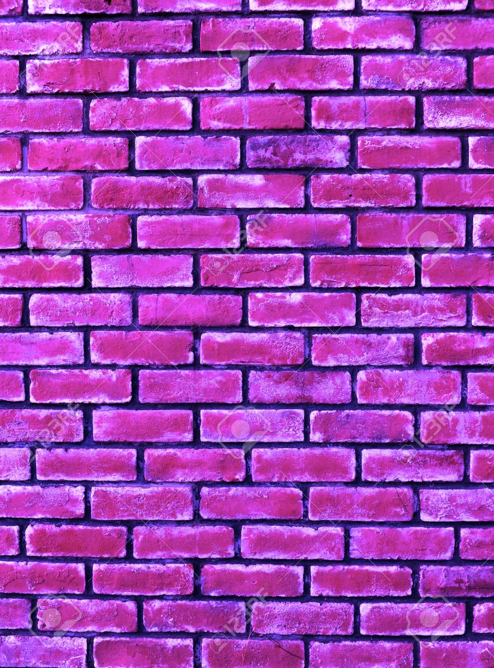 抽象的な紫色の大まかなグランジ レンガ壁の背景 の写真素材 画像素材 Image