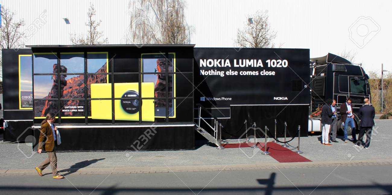 ハノーバー ドイツ 3 月 13 日 トラックのノキア 14 年 3 月 13 日 ドイツのハノーバーの Cebit コンピューター万博に Cebit は 世界最大のコンピューター専門展 の写真素材 画像素材 Image ハノーバー ドイツ 3 月 13 日 トラックのノキア 14 年 3 月 13 日 ドイツのハノーバーの Cebit コンピューター万博に Cebit は 世界最大のコンピューター専門展 の写真素材 画像素材 Image