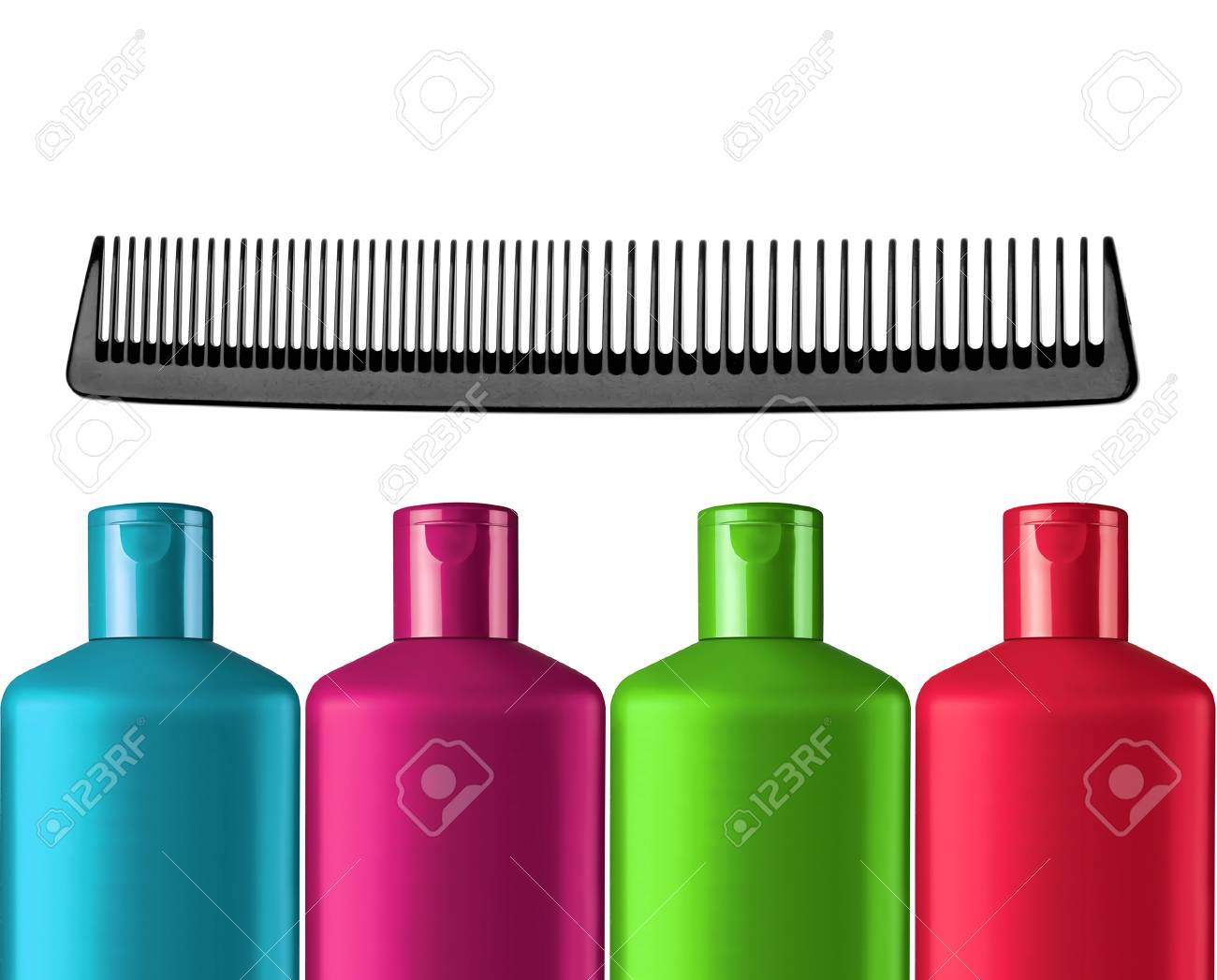 プラスチック製のカラフルなボトルのシャンプーと白い背景の分離された黒い櫛 の写真素材 画像素材 Image