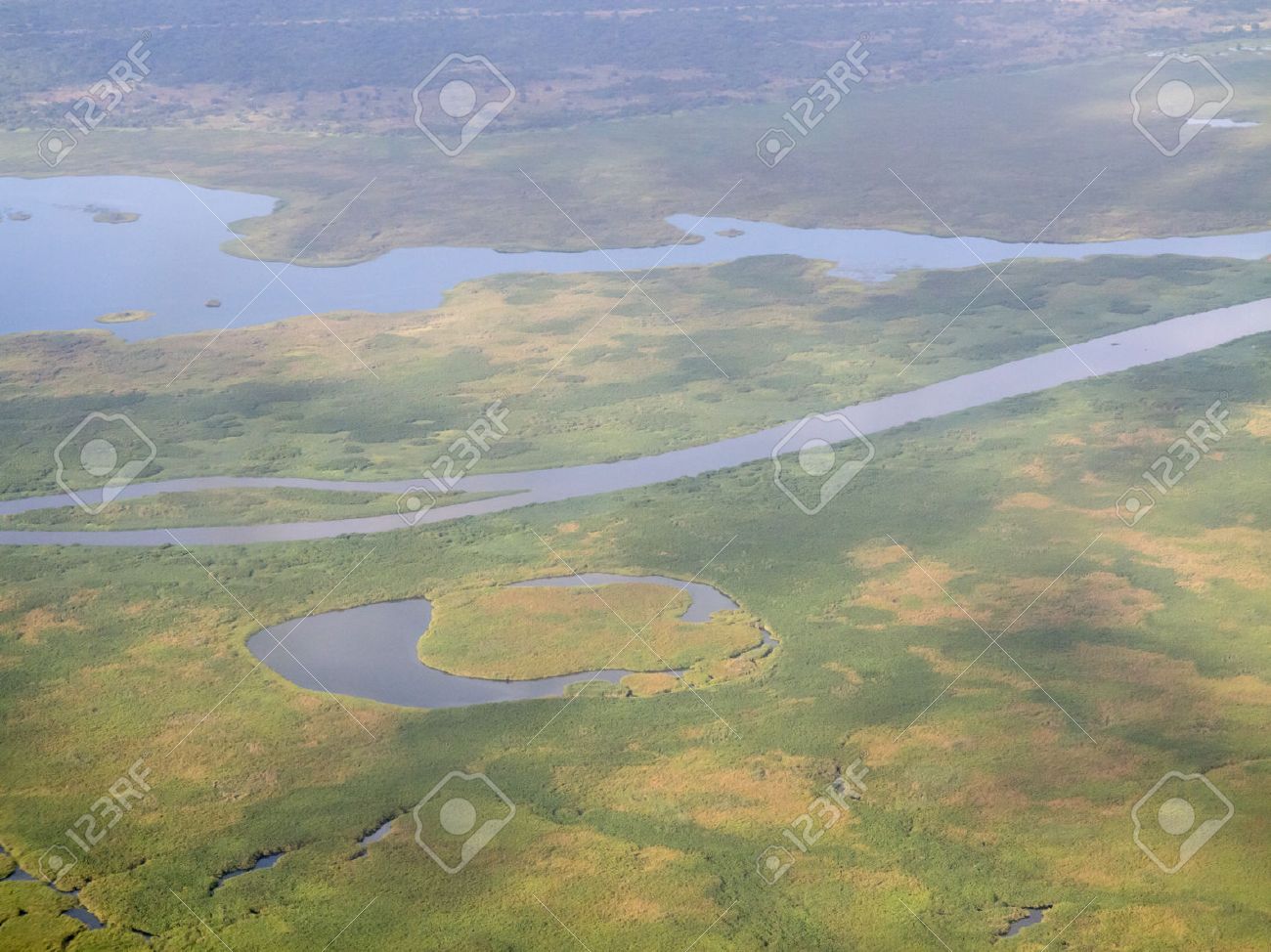 湿地や白ナイル川 南スーダンの航空写真 の写真素材 画像素材 Image