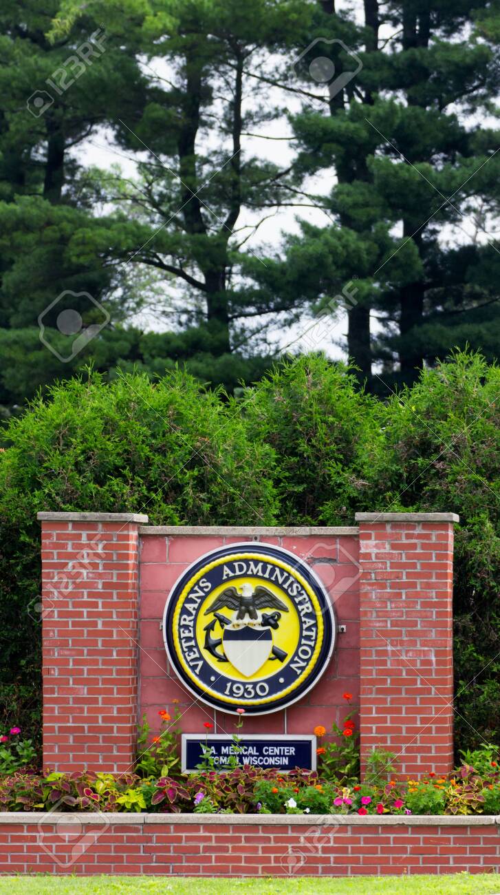トマ 米国 ウィスコンシン 14 年 6 月 26 日 退役軍人病院のエントランス サイン 退役軍人省病院 一部アメリカ合衆国復員軍人援護局のです の写真素材 画像素材 Image トマ 米国 ウィスコンシン 14 年 6 月 26 日 退役軍人病院のエントランス サイン 退役軍人省病院 一部アメリカ合衆国復員軍人援護局のです の写真素材 画像素材 Image