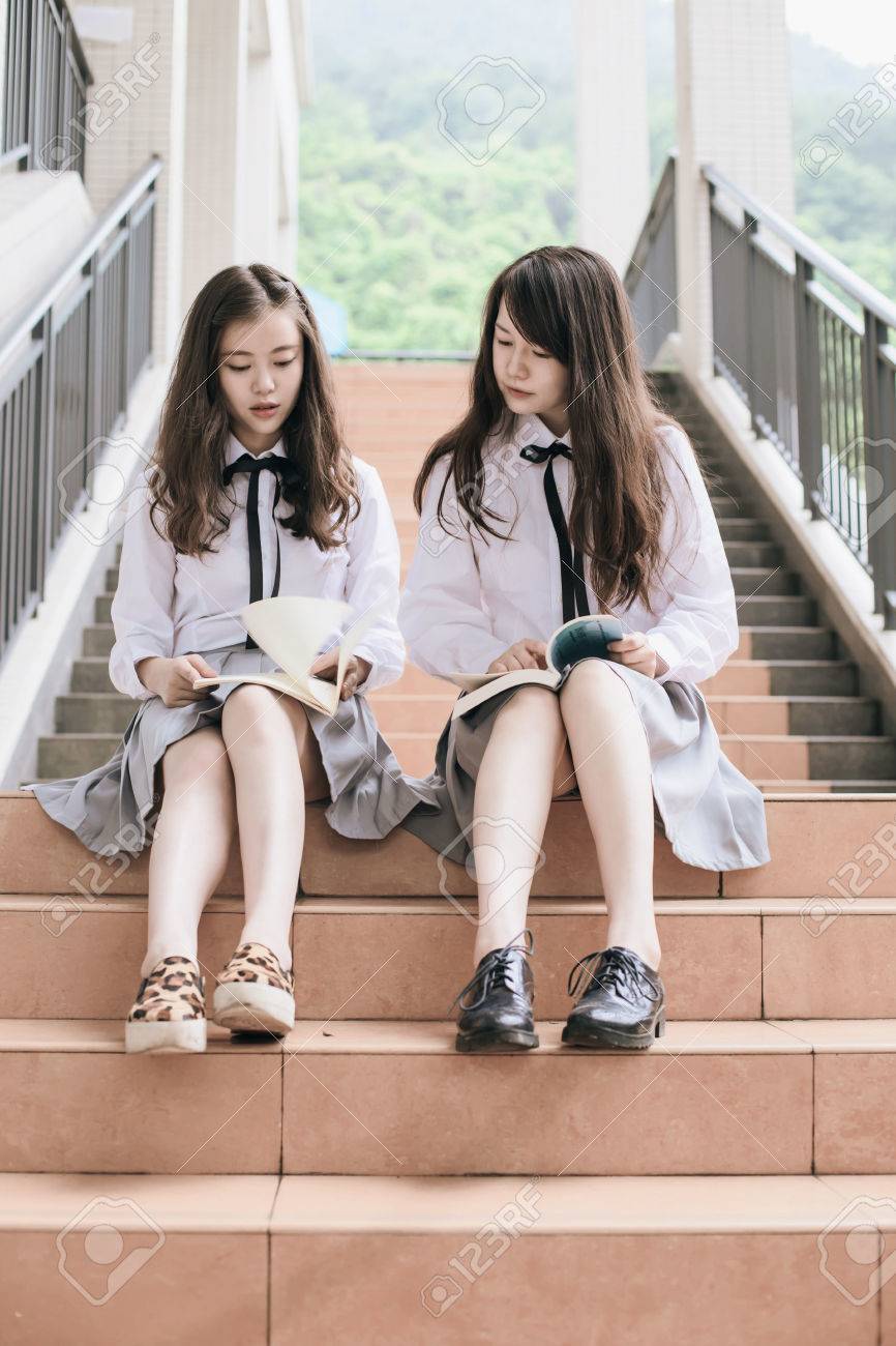 Middle School Girls From Behind Middle School Girls From Behind