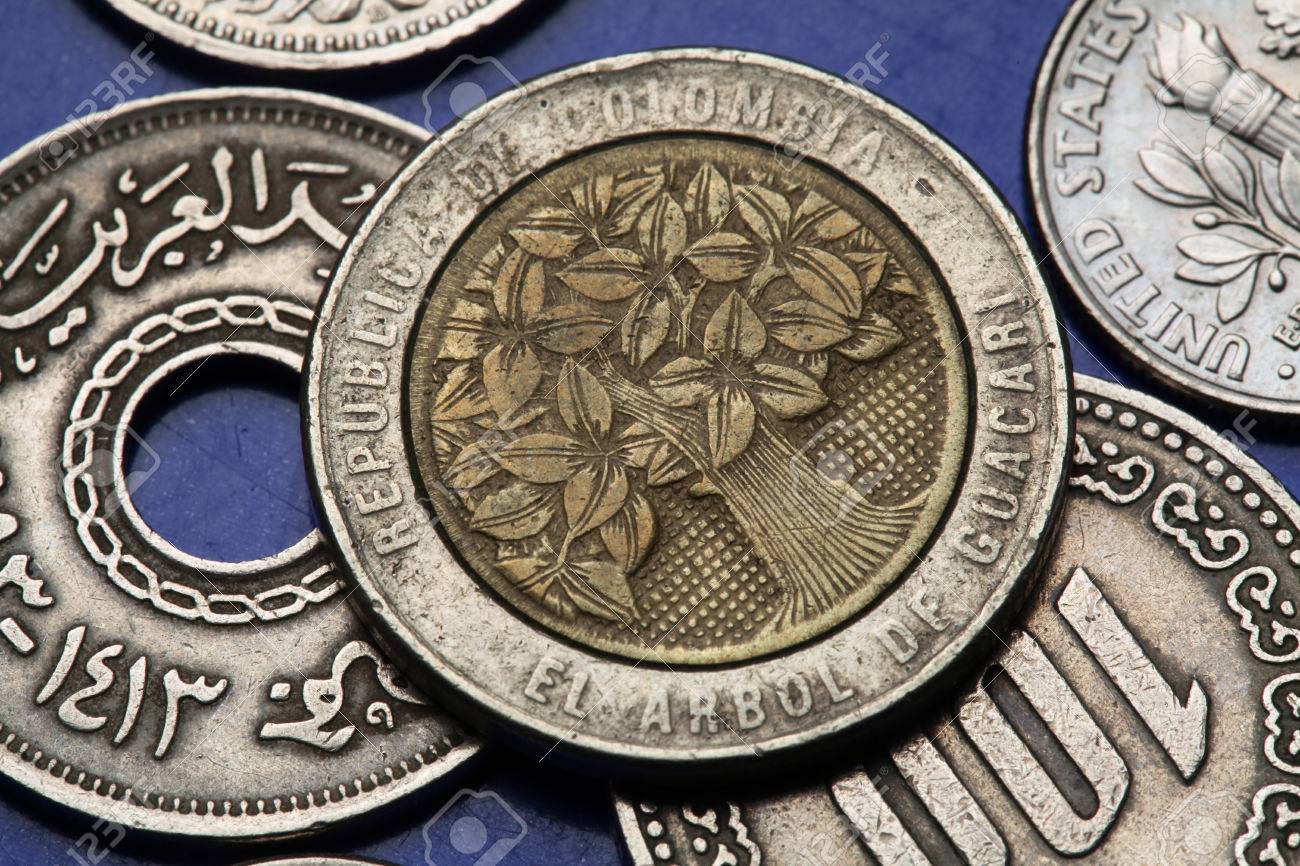 콜롬비아의 동전. Guacari 트리 콜롬비아 500 페소 동전에서 묘사. 로열티 무료 사진, 그림, 이미지 그리고 스톡포토그래피.  Image 31284839