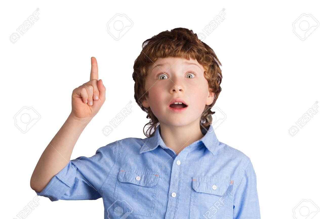 白人美少年風の表情で考えをちょうど持っているの肖像画 白い背景に分離 の写真素材 画像素材 Image