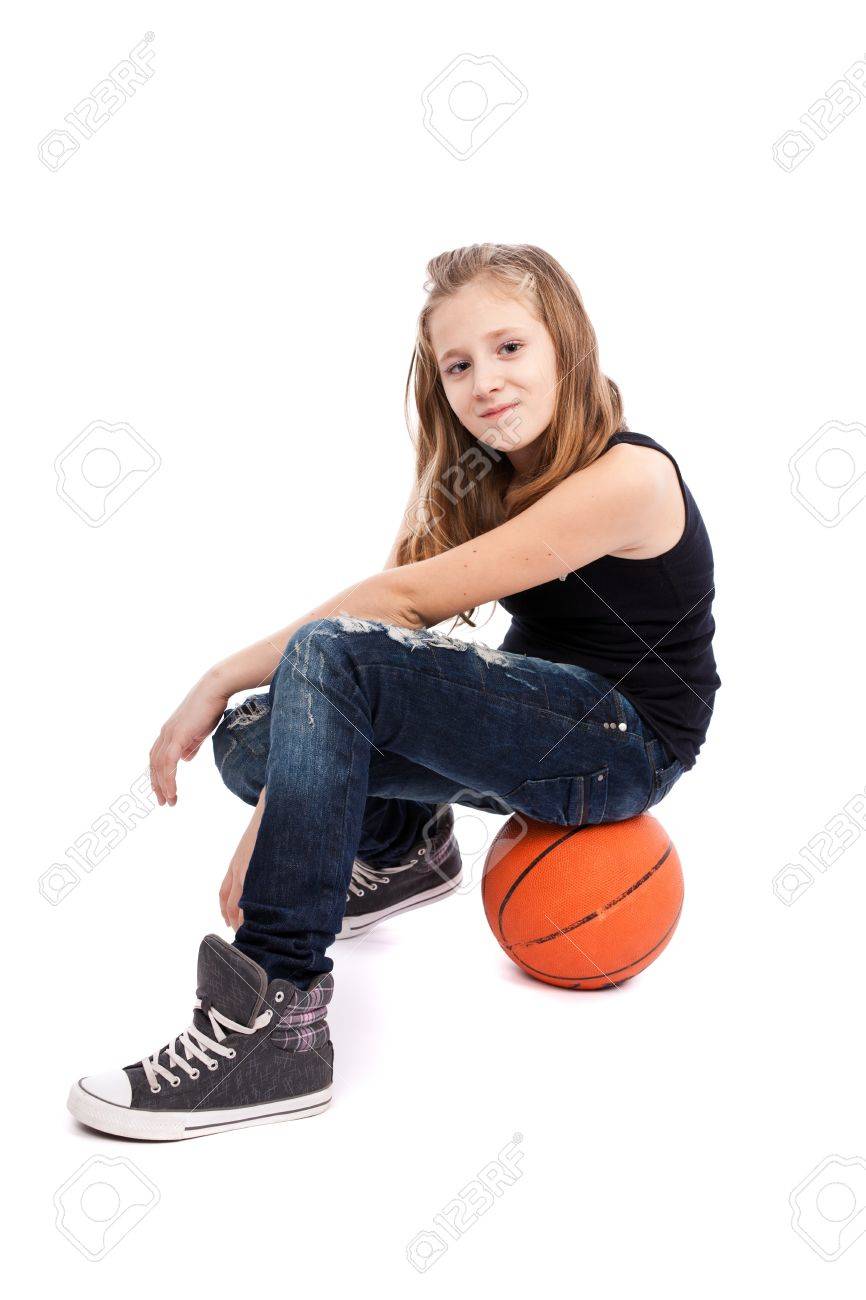 fille en basket