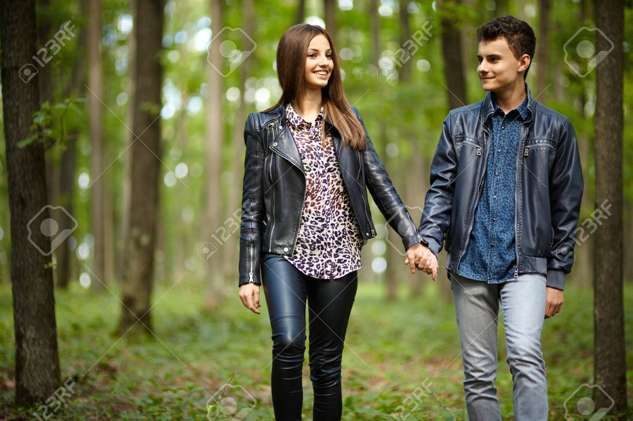 Dating a boy with a girlfriend