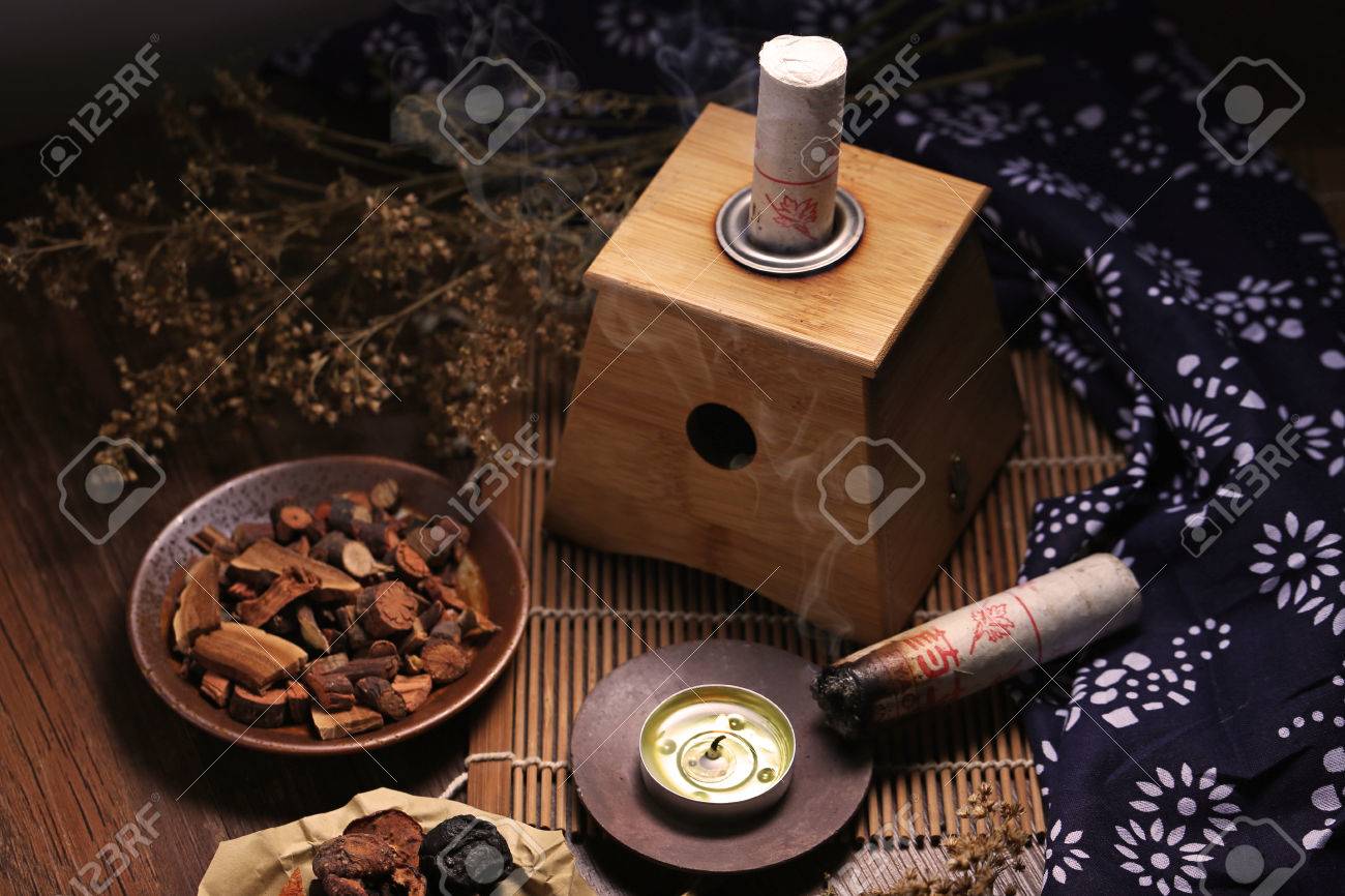 Moxibustion Chinese medicine - 61469730 Moxibustion Chinese medicine - 61469730