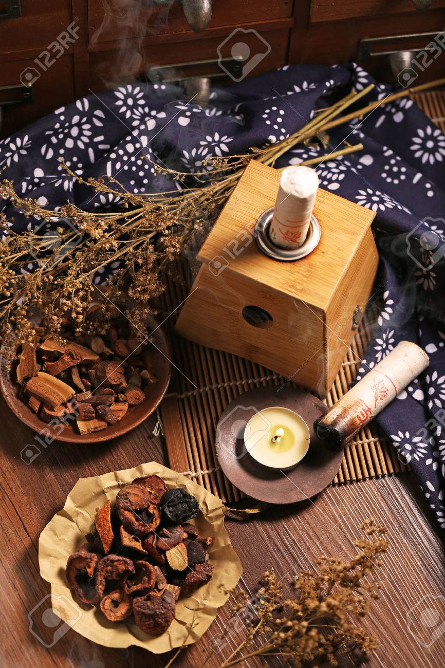 Moxibustion Chinese medicine - 61469732 Moxibustion Chinese medicine - 61469732