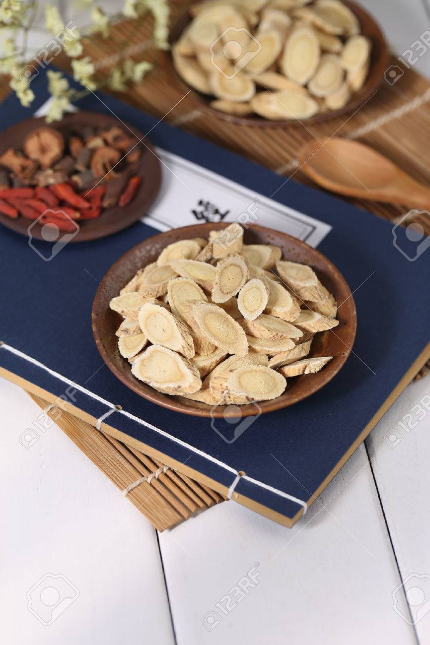 Traditional Chinese medicine Astragalus membranaceus - 65948210 Traditional Chinese medicine Astragalus membranaceus - 65948210