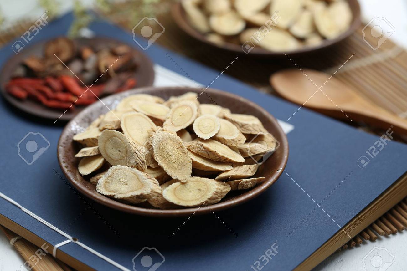 Traditional Chinese medicine Astragalus membranaceus - 65948213 Traditional Chinese medicine Astragalus membranaceus - 65948213