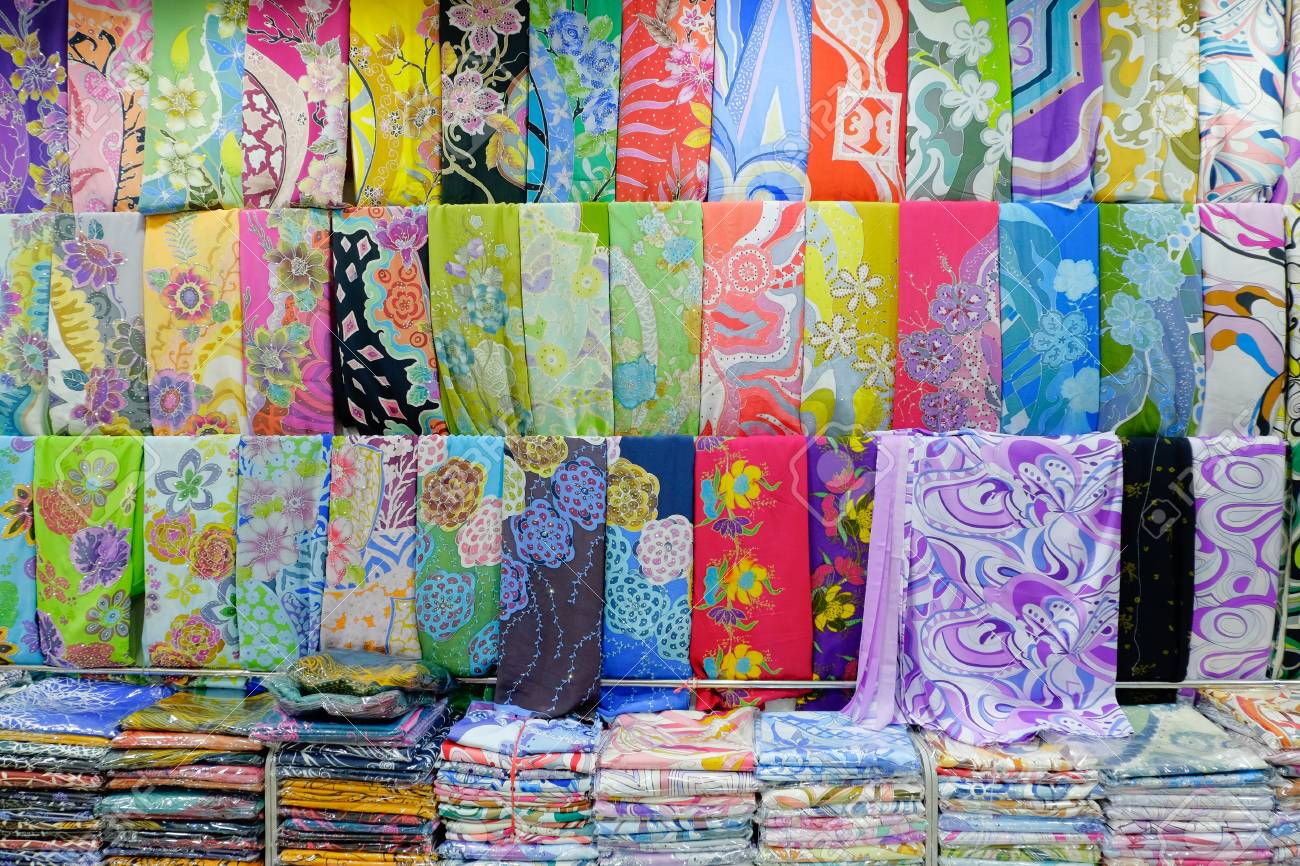 TERENGGANU, MALAYSIA-FEBRUARY 2017: Variety Of Beautiful Silk