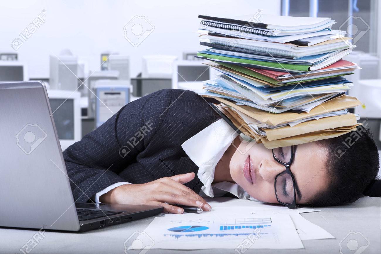como dormir en la oficina