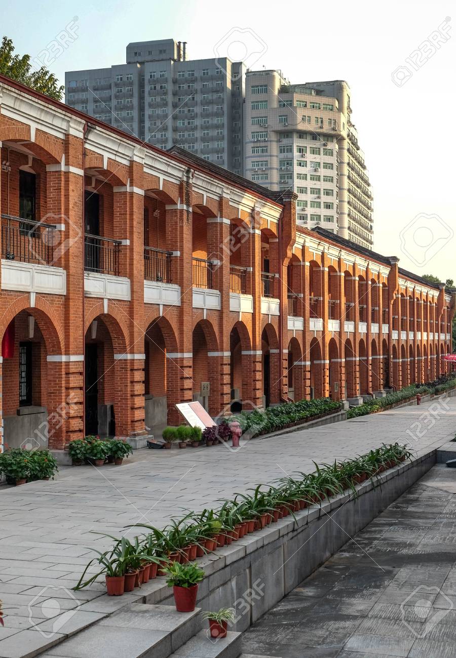 武漢10月27 17 07年11月19日 中国湖北省武漢で新海革命博物館の暴動が起こった サン 1866 1925 は革命的で政治的指導者でした の写真素材 画像素材 Image