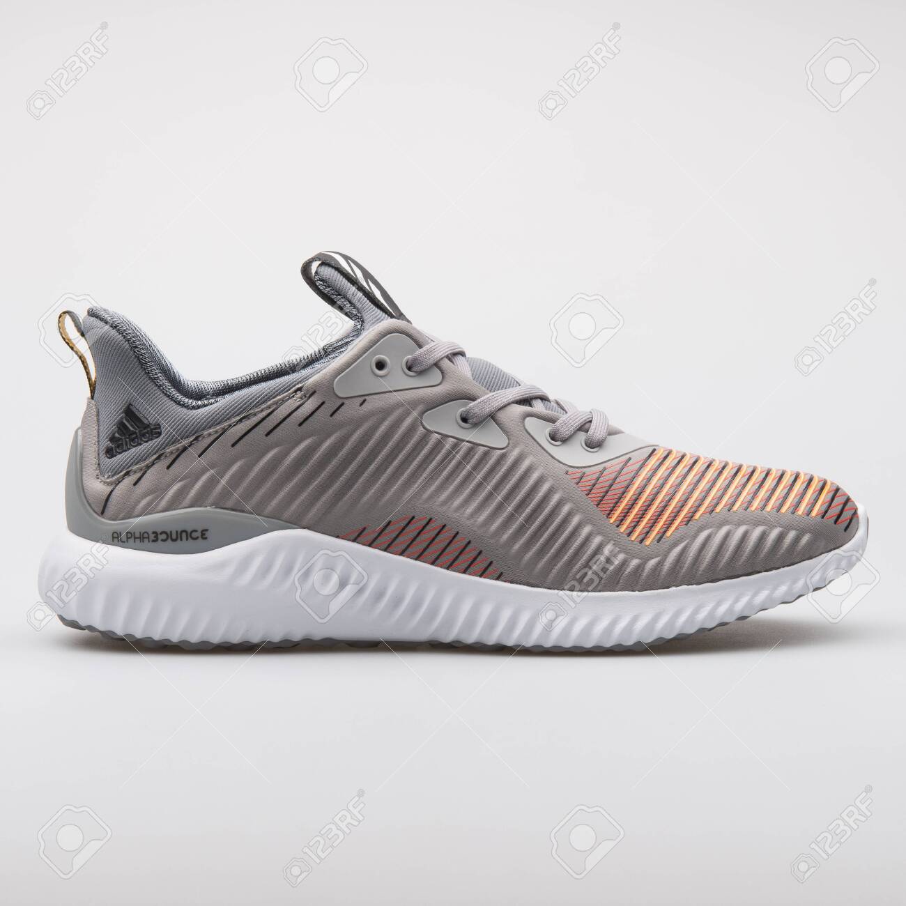 adidas alphabounce 2017