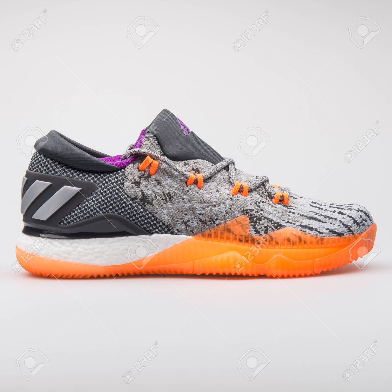 adidas crazylight boost deportivas