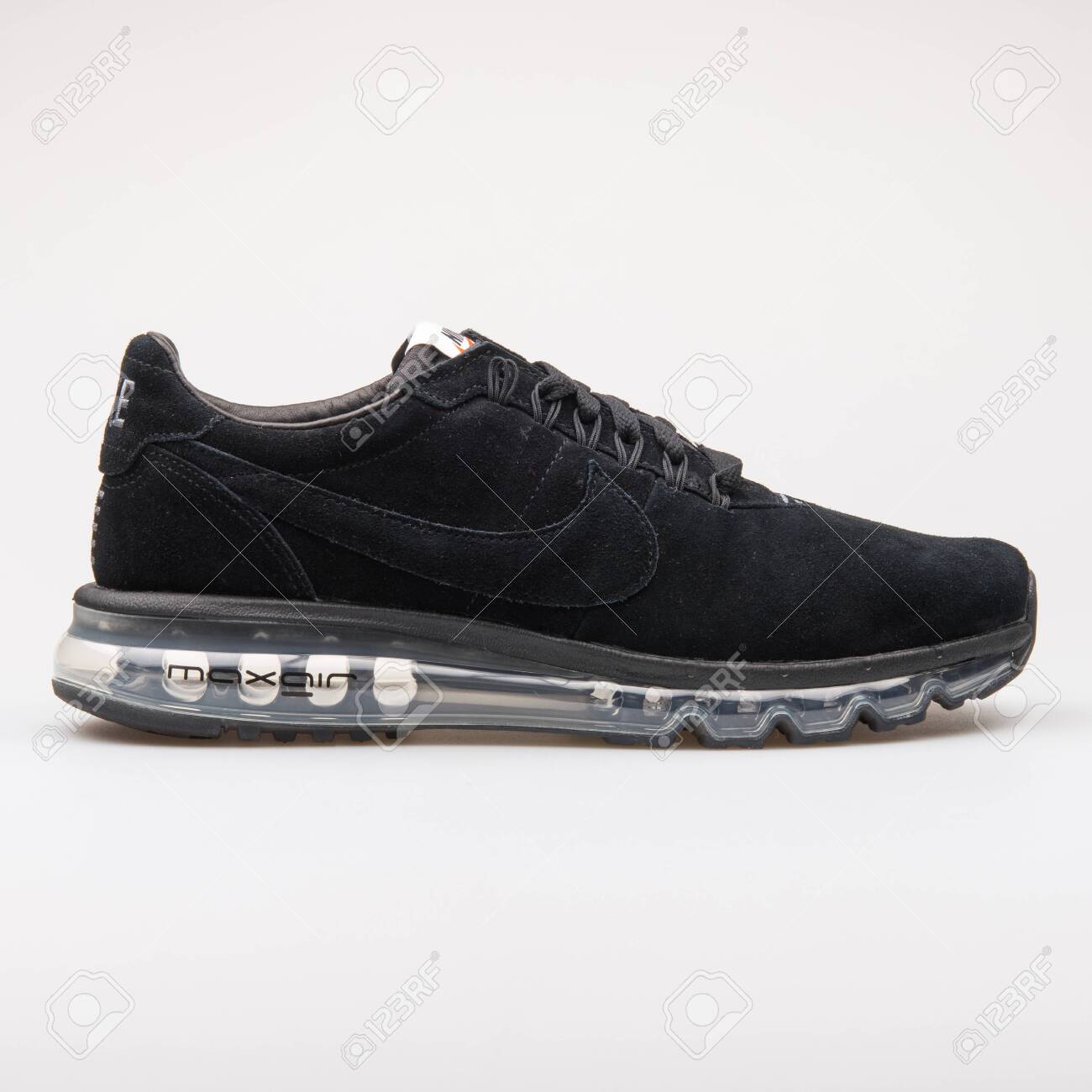 río tempo Consejo VIENNA, AUSTRIA - AUGUST 23, 2017: Nike Air Max LD Zero Black.. Stock Photo, Picture And Royalty Free Image. Image 127883668. río tempo Consejo VIENNA, AUSTRIA - AUGUST 23, 2017: Nike Air Max LD Zero Black.. Stock Photo, Picture And Royalty Free Image. Image 127883668.