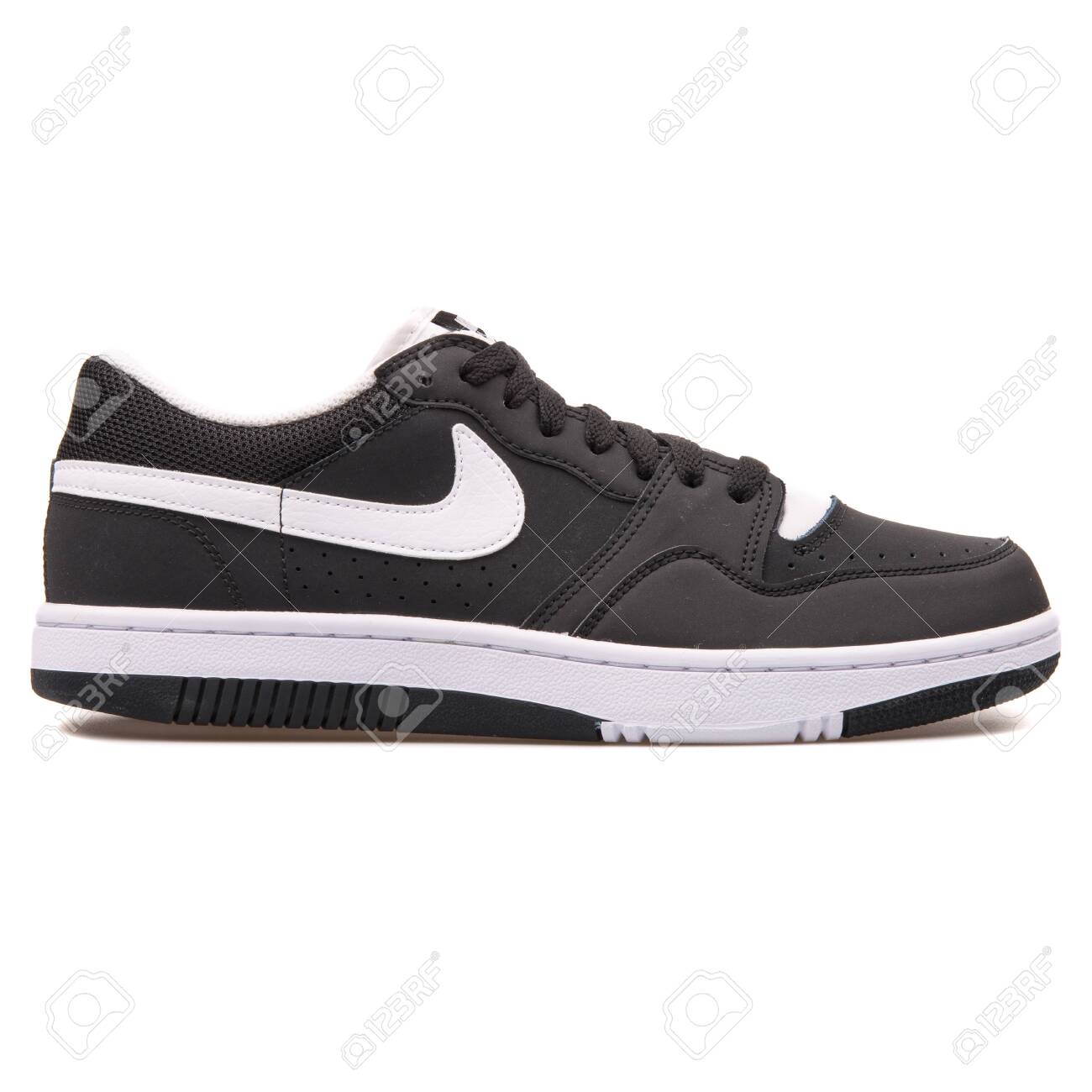nike court force low