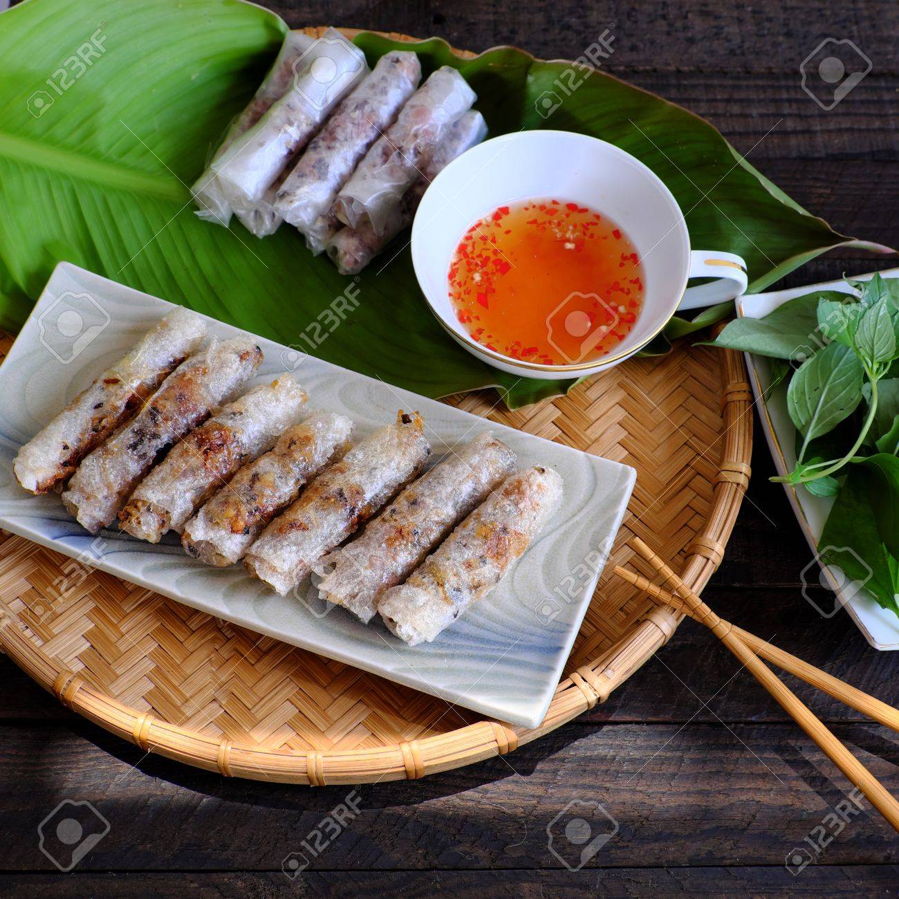 La Pasticceria Vietnamita Con Involtini Primavera O Cha Gio è Cibo ... La Pasticceria Vietnamita Con Involtini Primavera O Cha Gio è Cibo ...