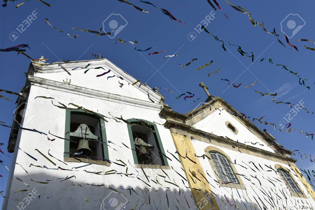 Paraty, Brazil - February 24, 2017: Typical street with colonial buildings in historic town Paraty on the time of Carnival, Brazil - 94636309 Paraty, Brazil - February 24, 2017: Typical street with colonial buildings in historic town Paraty on the time of Carnival, Brazil - 94636309