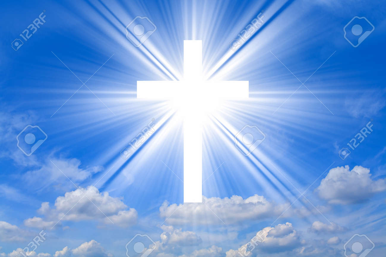 十字架の雲 christian-cross-on-sky-