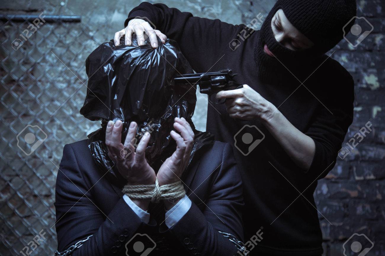 拷問されてどうしようもない絶望的な執行 の写真素材 画像素材 Image 拷問されてどうしようもない絶望的な執行 の写真素材 画像素材 Image