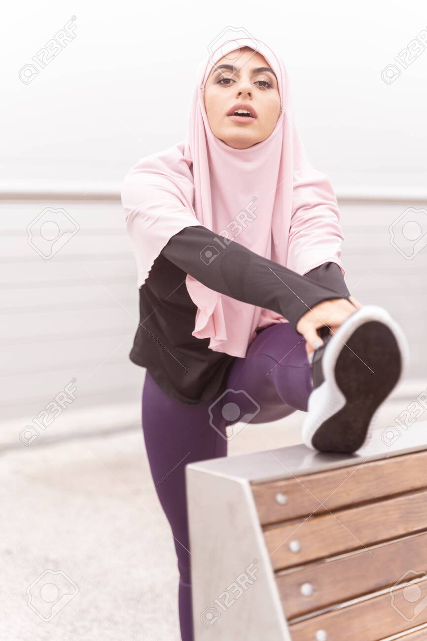 Feet hijab