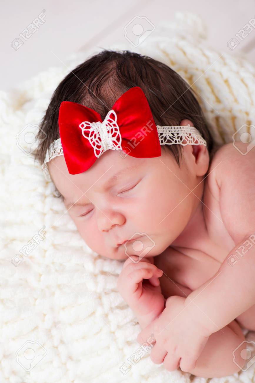 red bow for baby girl