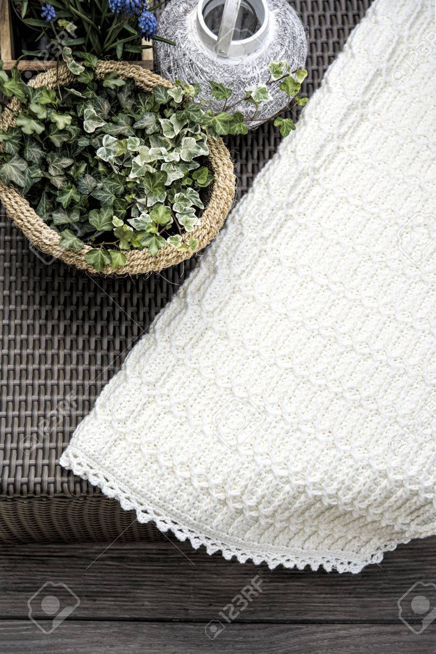 Crochet Tricot Torsade Couverture De Bebe A La Creme Couleur Banque D Images Et Photos Libres De Droits Image 4777 Crochet Tricot Torsade Couverture De Bebe A La Creme Couleur Banque D Images Et Photos Libres De Droits Image 4777