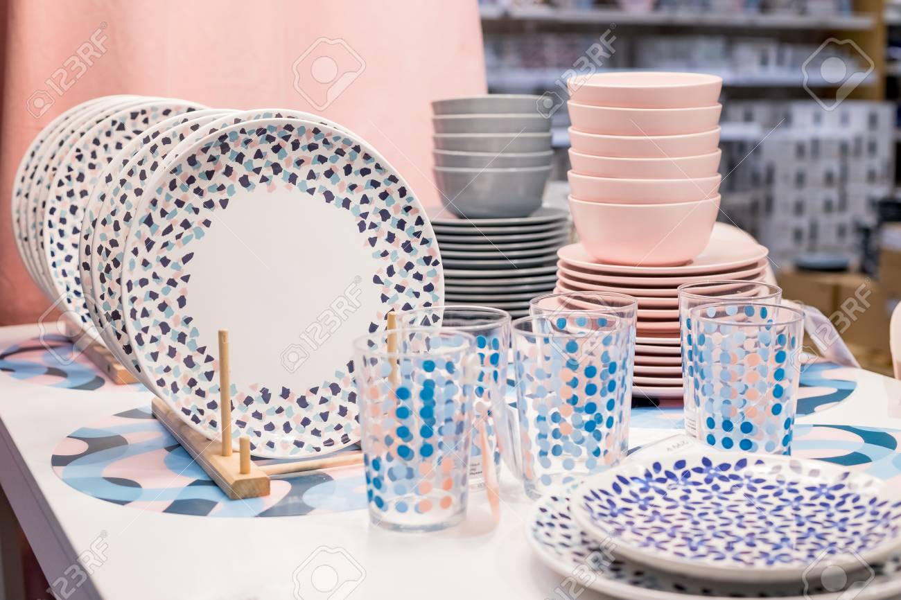 dinnerware stores