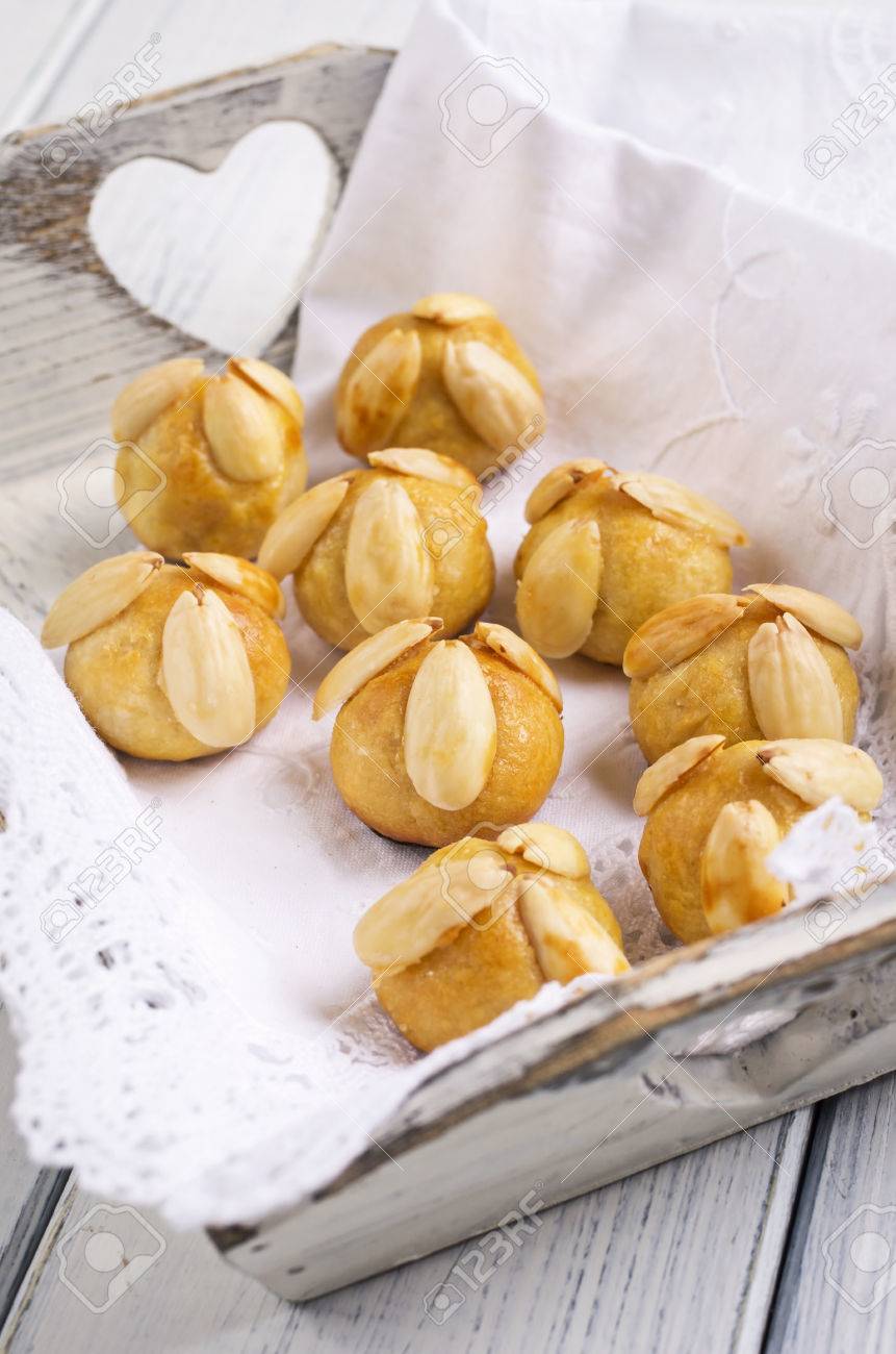 ドイツのマジパンのクリスマス菓子 の写真素材 画像素材 Image