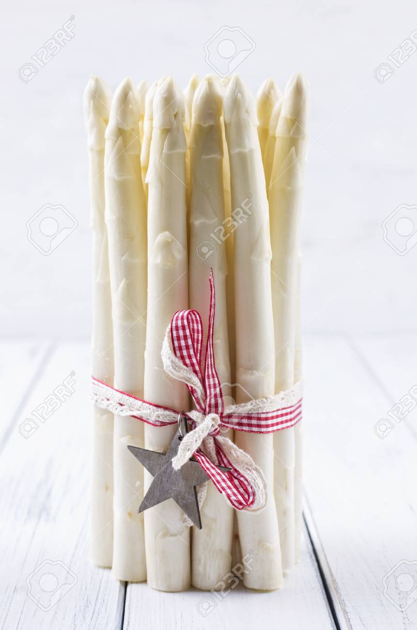 ホワイト アスパラガス の写真素材 画像素材 Image