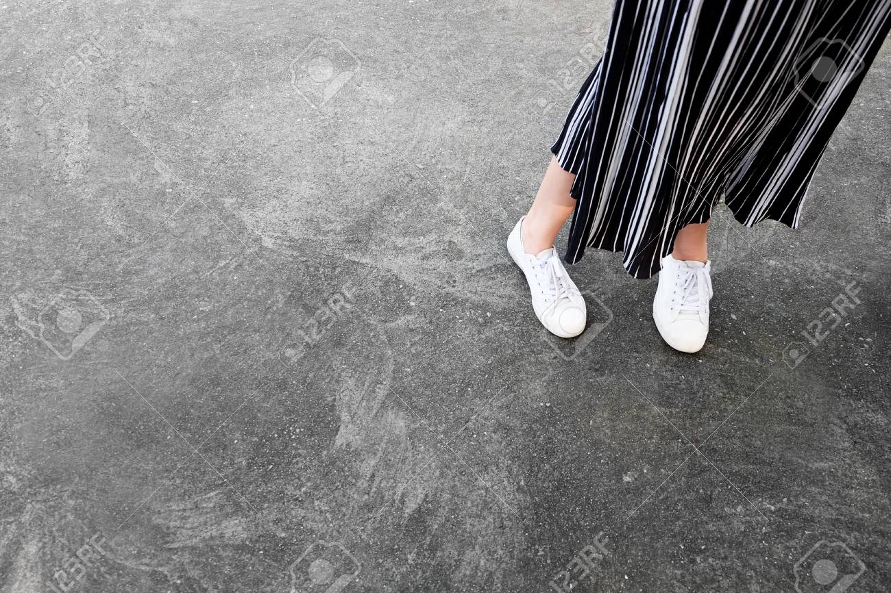 sapatilhas mulher brancas