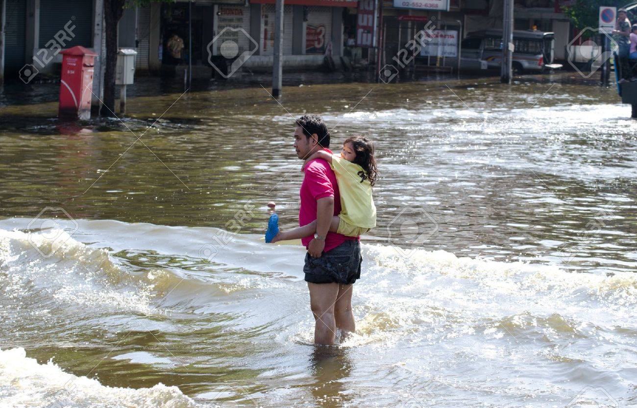BANGKOK THAILAND – NOVEMBER 13: Scenes from Bangkok during its worst flooding in decades is a major disaster on November 13, 2011 in Bangkok, Thailand. - 11200407 BANGKOK THAILAND – NOVEMBER 13: Scenes from Bangkok during its worst flooding in decades is a major disaster on November 13, 2011 in Bangkok, Thailand. - 11200407