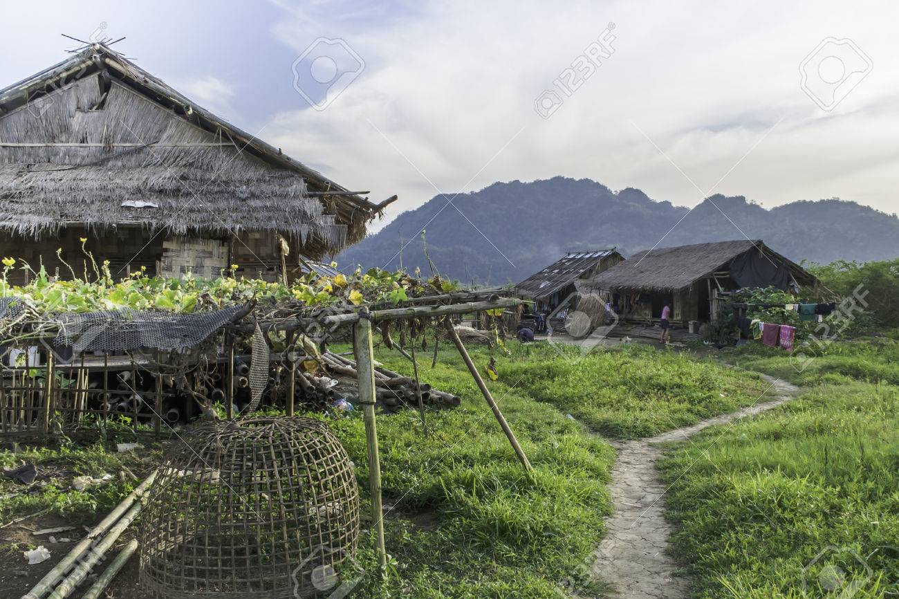 タイの小さな村の素朴な民家 の写真素材 画像素材 Image タイの小さな村の素朴な民家 の写真素材 画像素材 Image