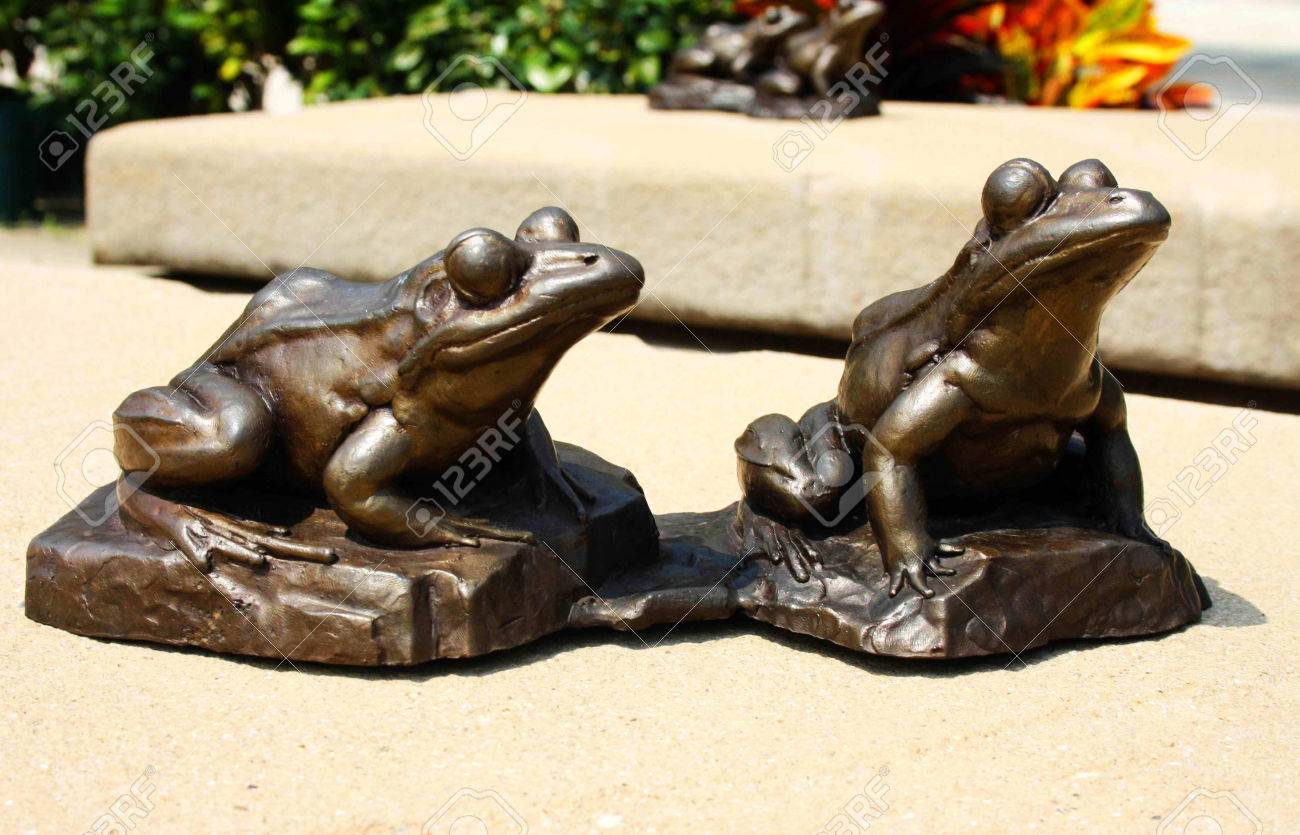 カエルの彫刻 【公式通販】