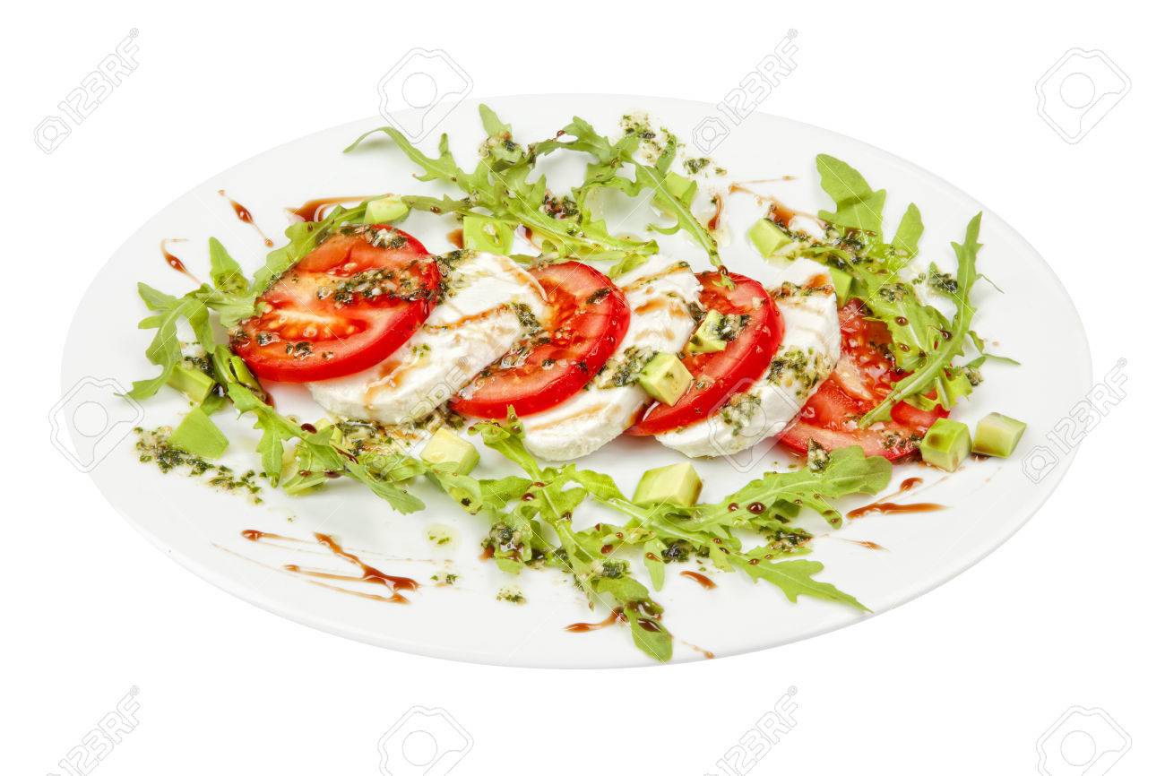 モッツァレラチーズ トマト バジルとバルサミコ酢の白いプレート上に配置のカプレーゼ サラダ の写真素材 画像素材 Image