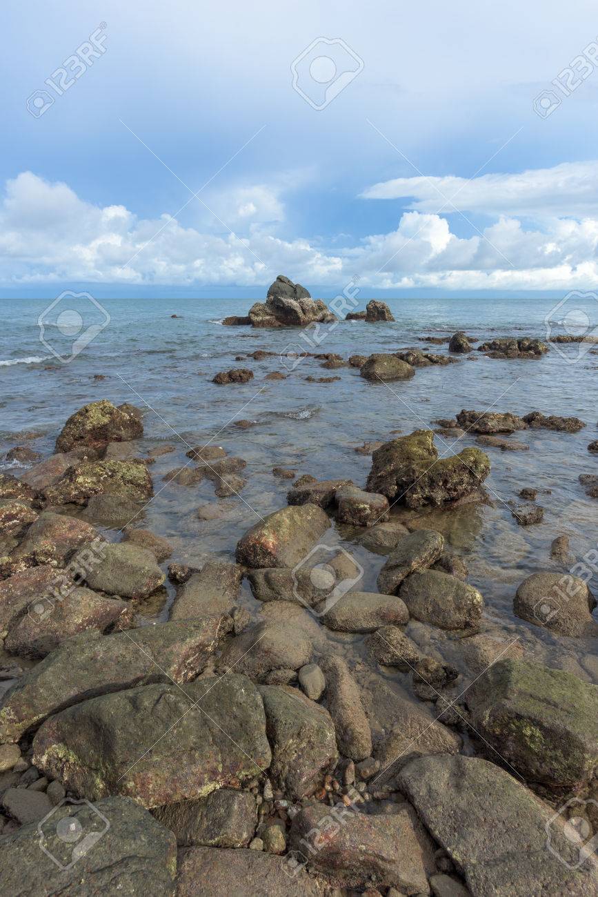 Rocks Paysage Rochers Plage De Plage Kai Mook A Koh Chang Thailande Banque D Images Et Photos Libres De Droits Image