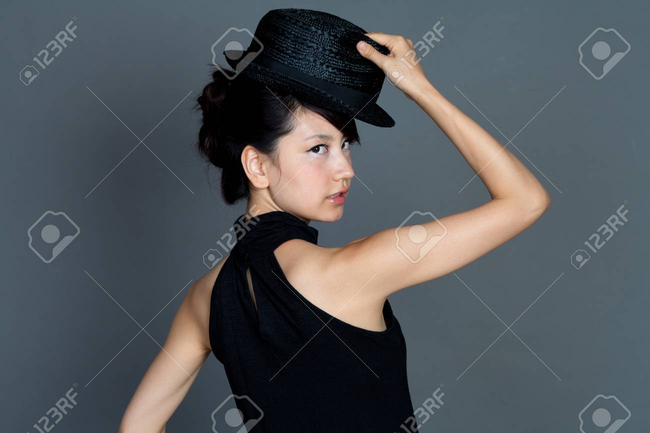 美しいエレガントな女性アジアの肖像画 の写真素材 画像素材 Image 美しいエレガントな女性アジアの肖像画 の写真素材 画像素材 Image
