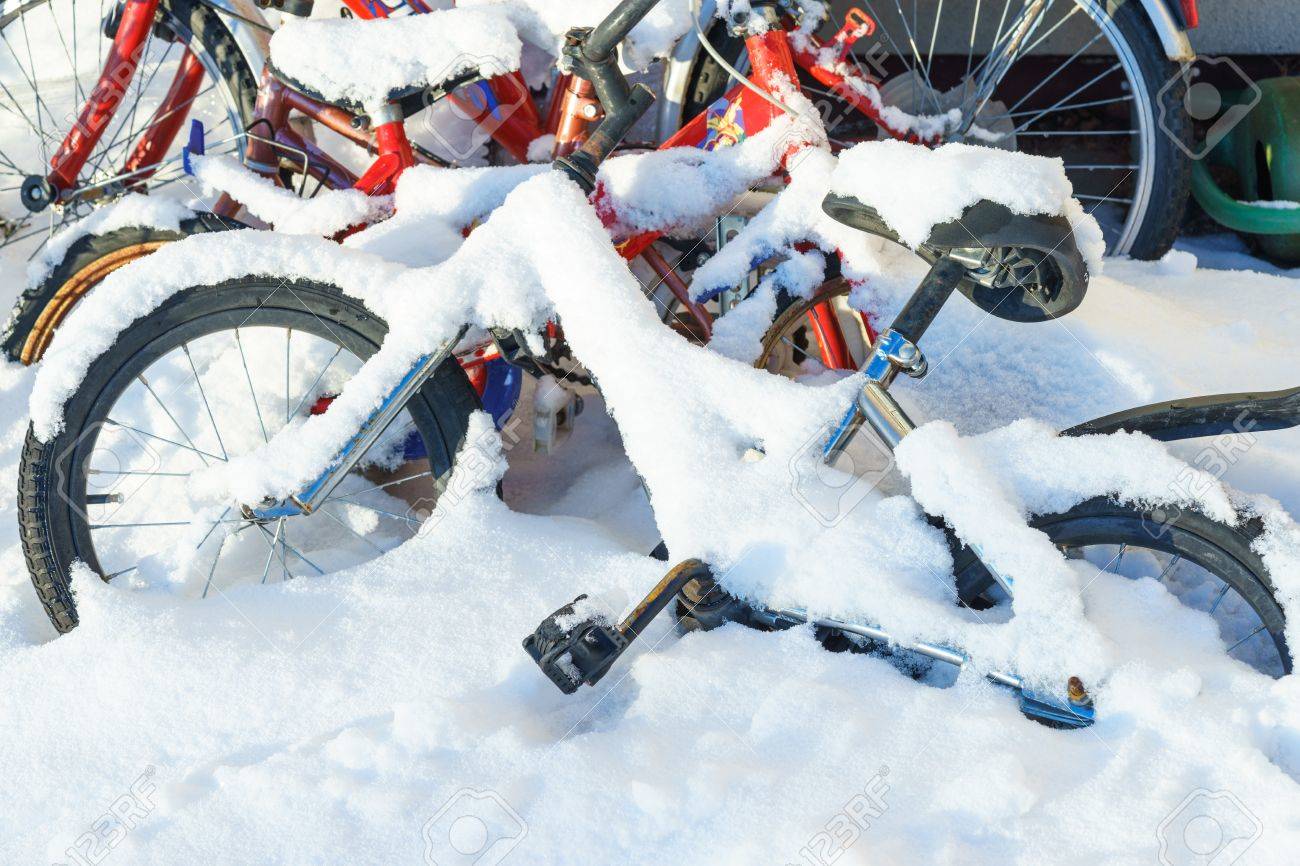 kids snow bike
