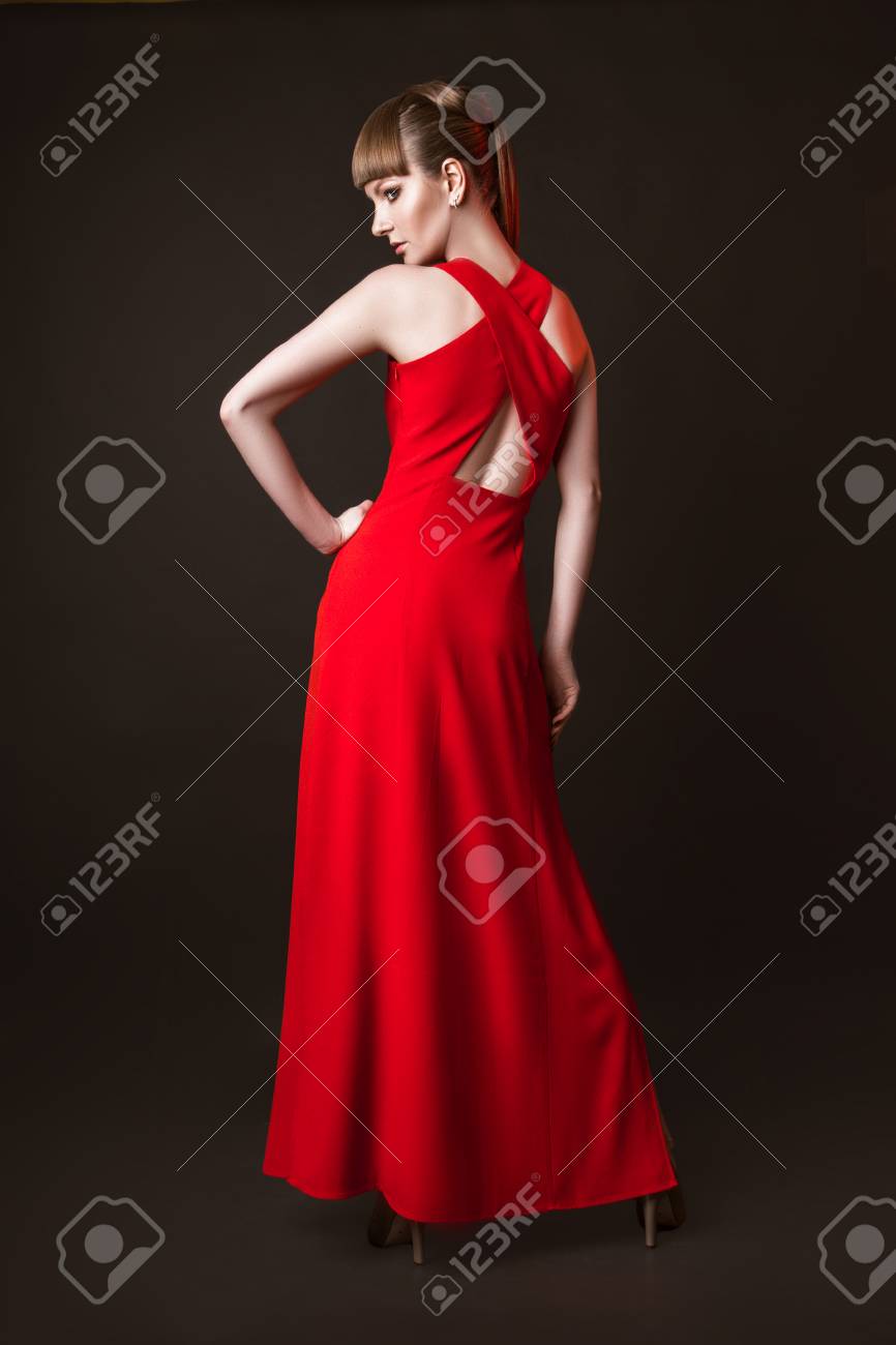 simple gown model