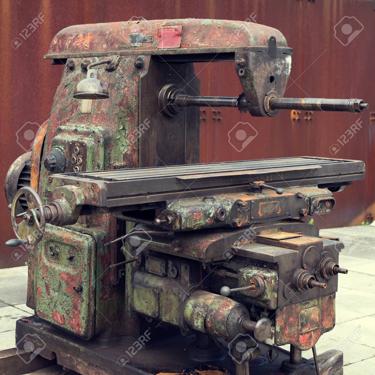 古い産業機械機械 の写真素材 画像素材 Image